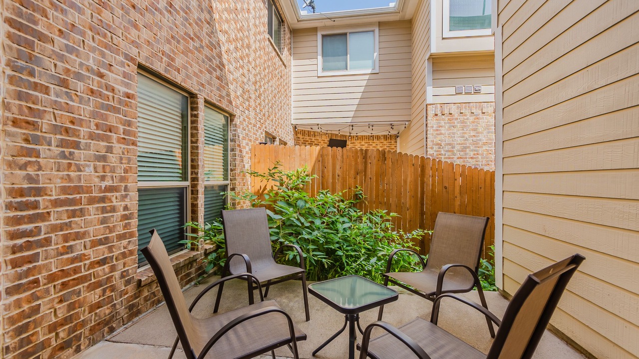 Photo of Patio Balcony in Irving