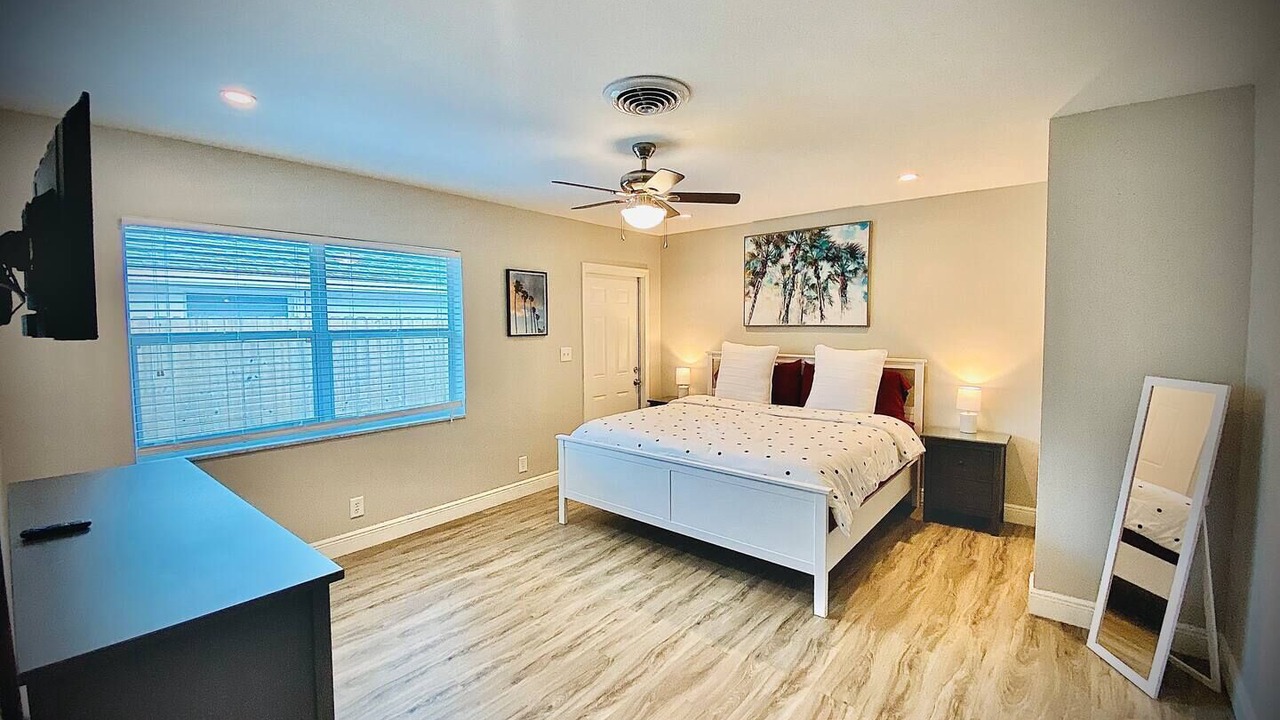 Photo of Bedroom in Deerfield Beach