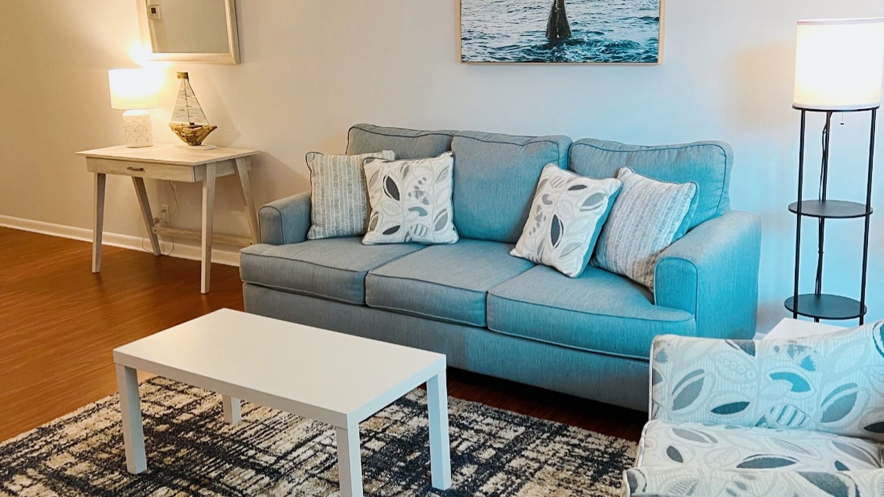 Photo of Livingroom in 17th Street Causeway
