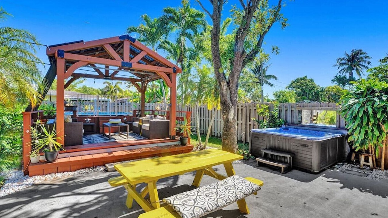 Photo of Outdoor in North Andrews Gardens