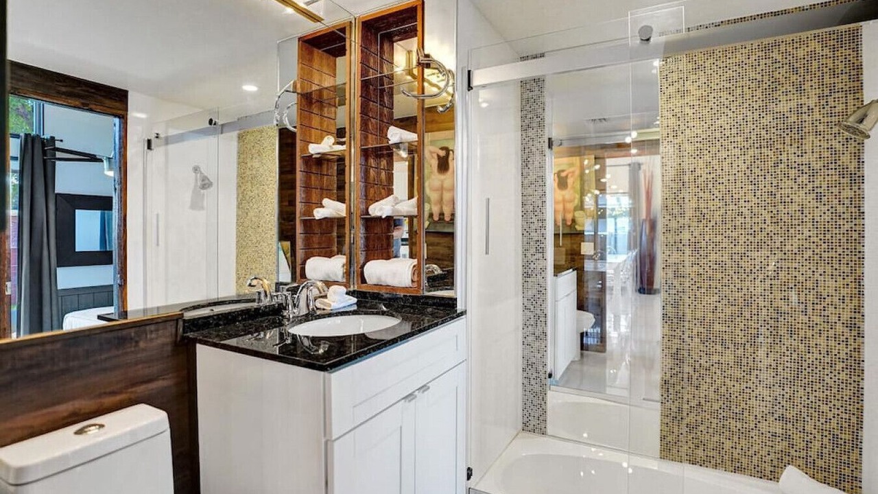 Photo of Bathroom in North Andrews Gardens
