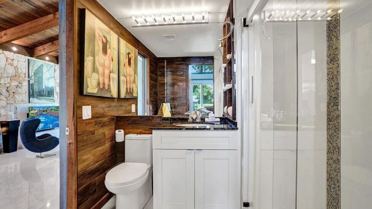 Photo of Bathroom in North Andrews Gardens