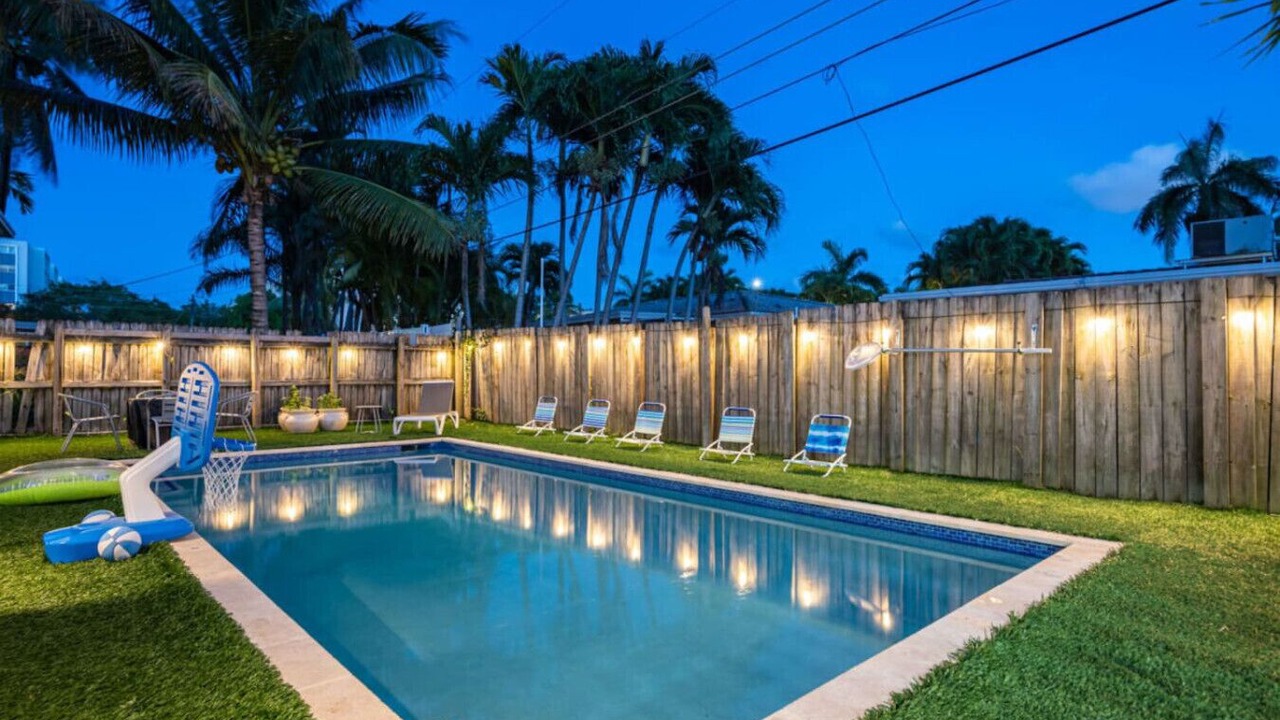 Photo of Outdoor in Hallandale Beach