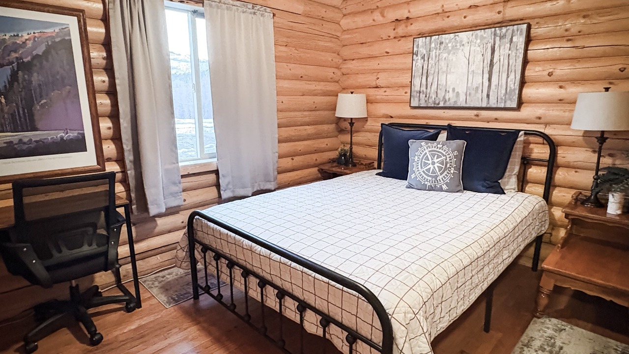 Photo of Bedroom in South Fork