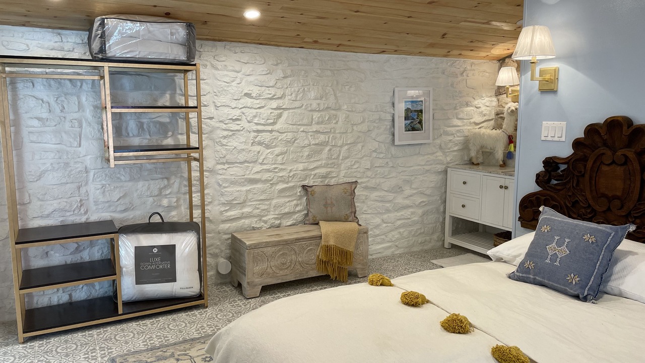 Photo of Bedroom in Canyon Lake