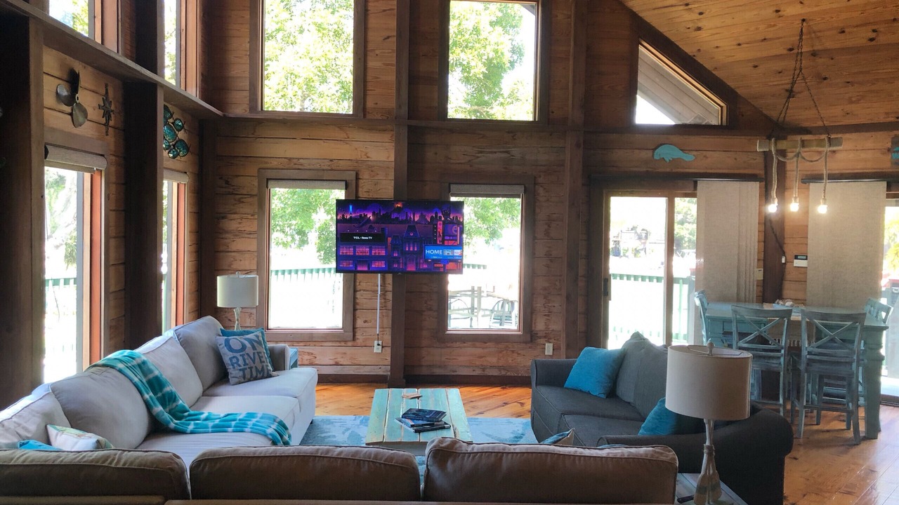 Photo of Livingroom in Weeki Wachee Gardens