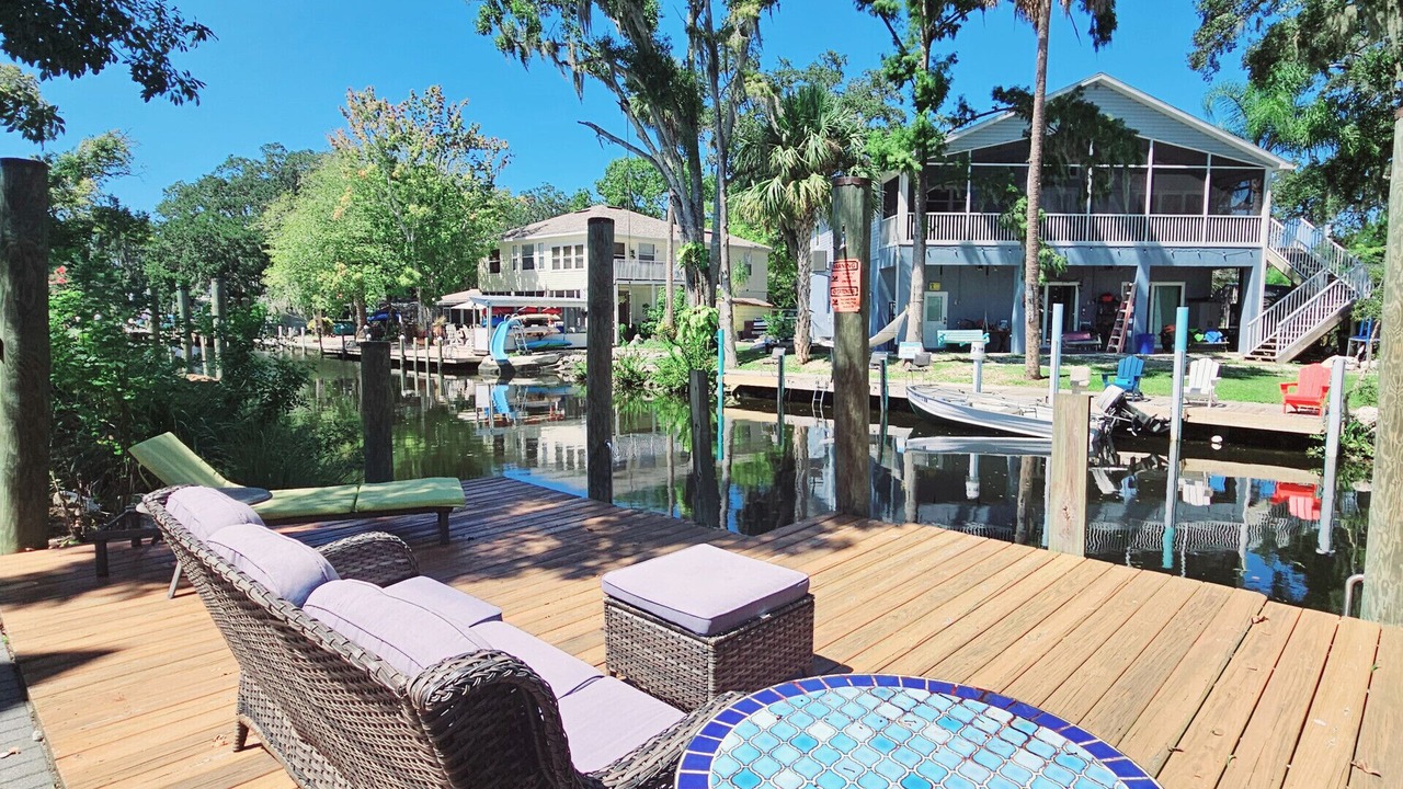 Photo of Patio Balcony in Weeki Wachee Gardens