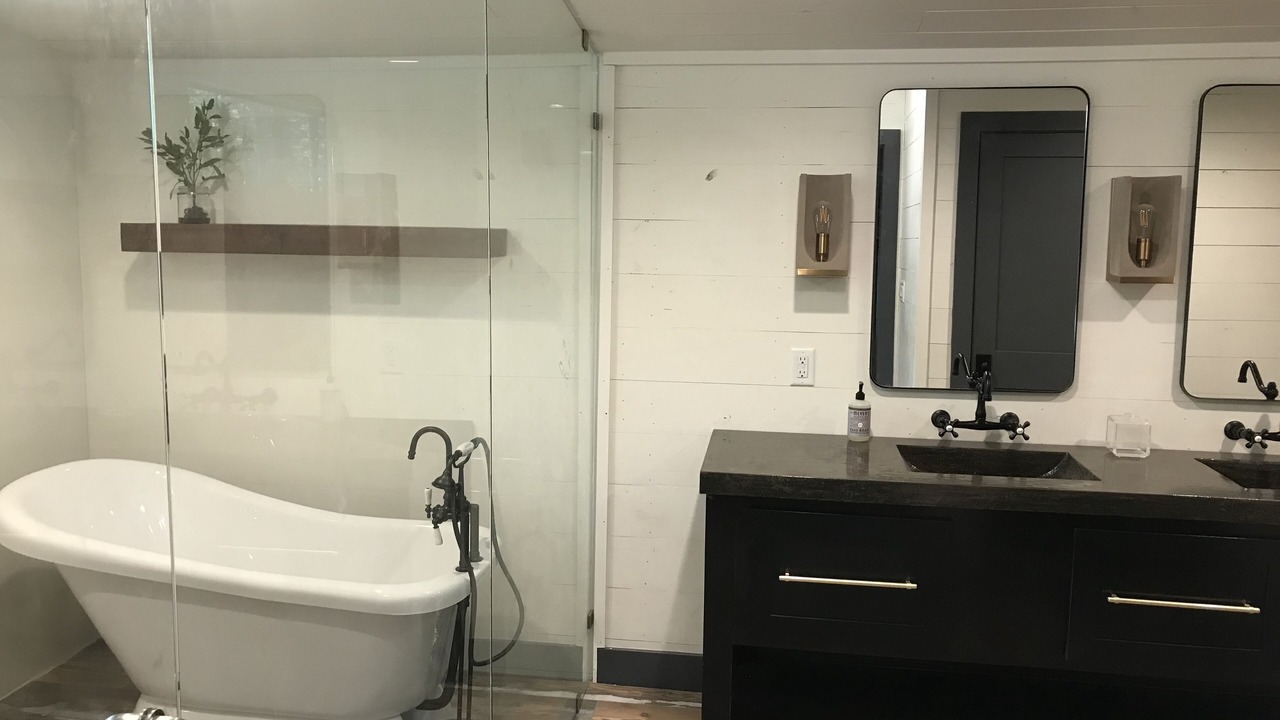 Photo of Bathroom in Kirby