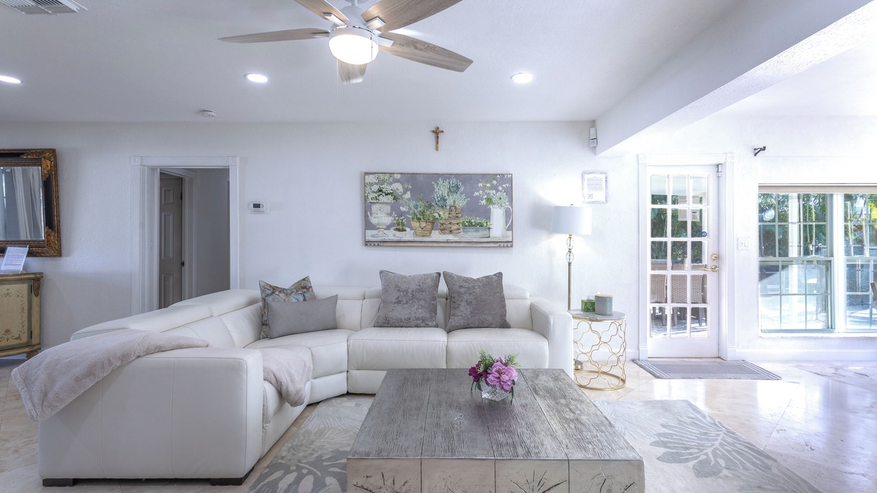 Photo of Livingroom in Deerfield Beach