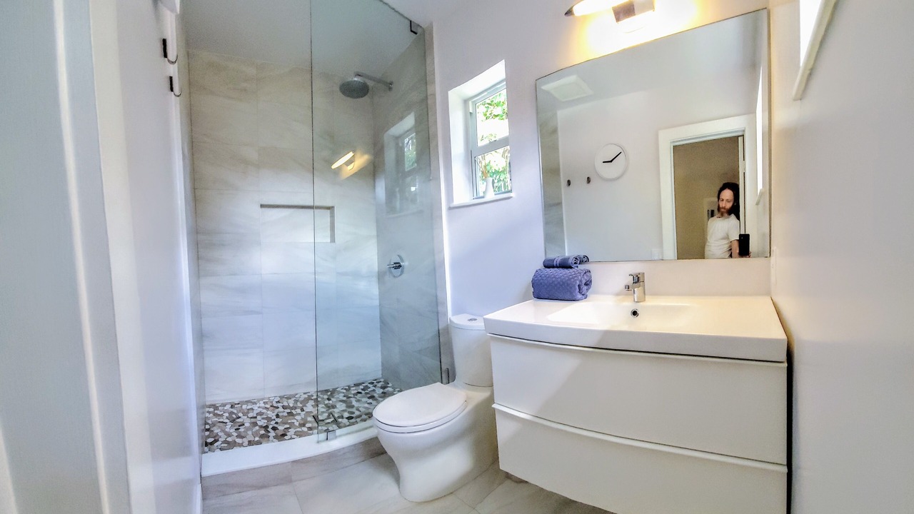 Photo of Bathroom in Hallandale Beach