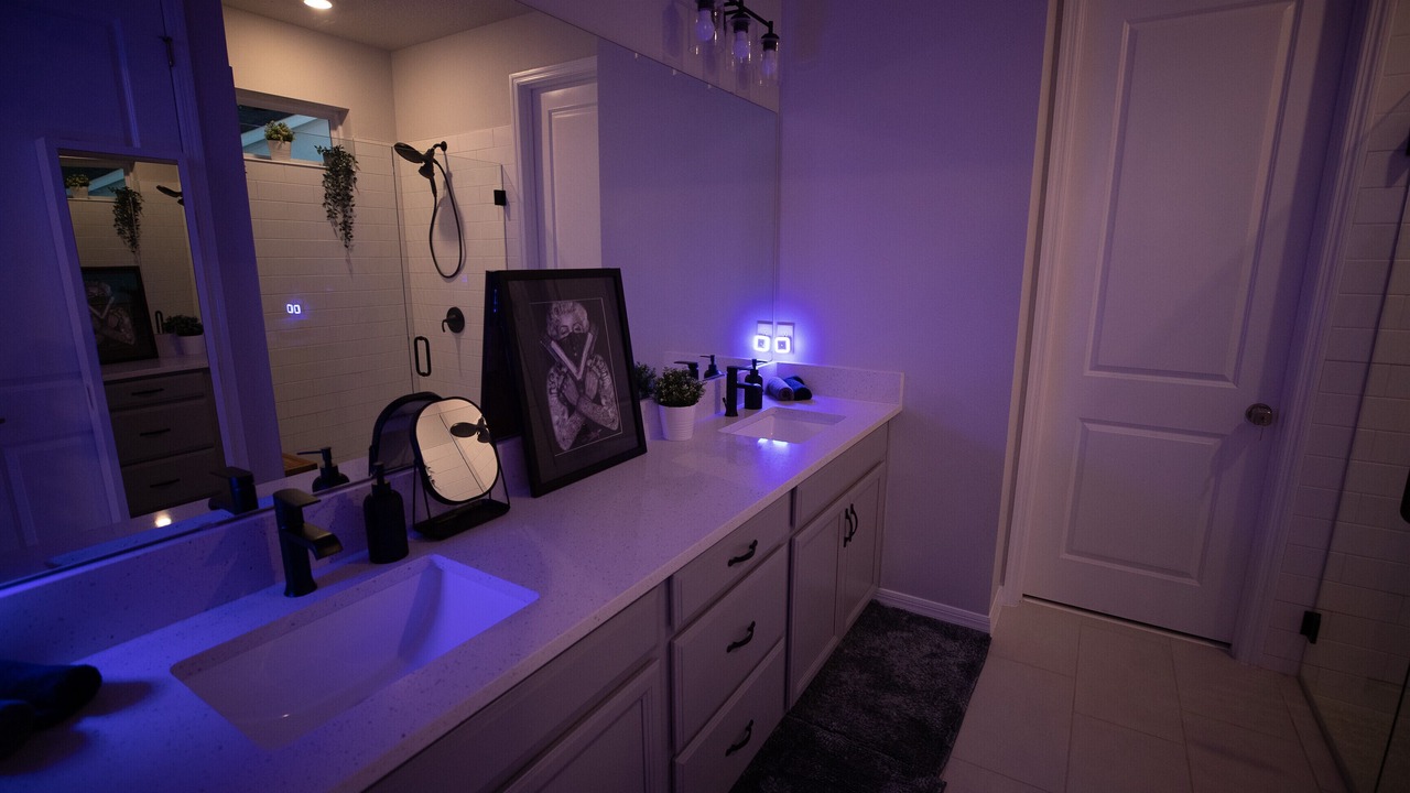 Photo of Bathroom in Colonialtown South