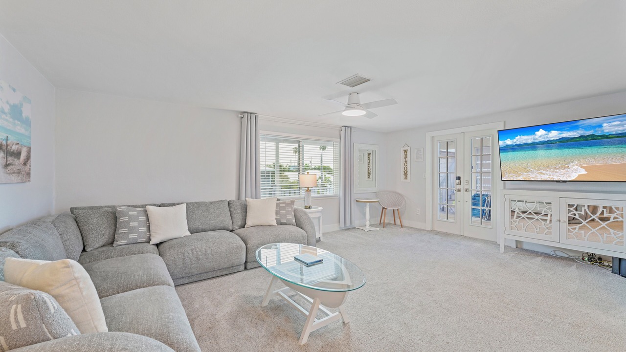 Photo of Livingroom in Anna Maria