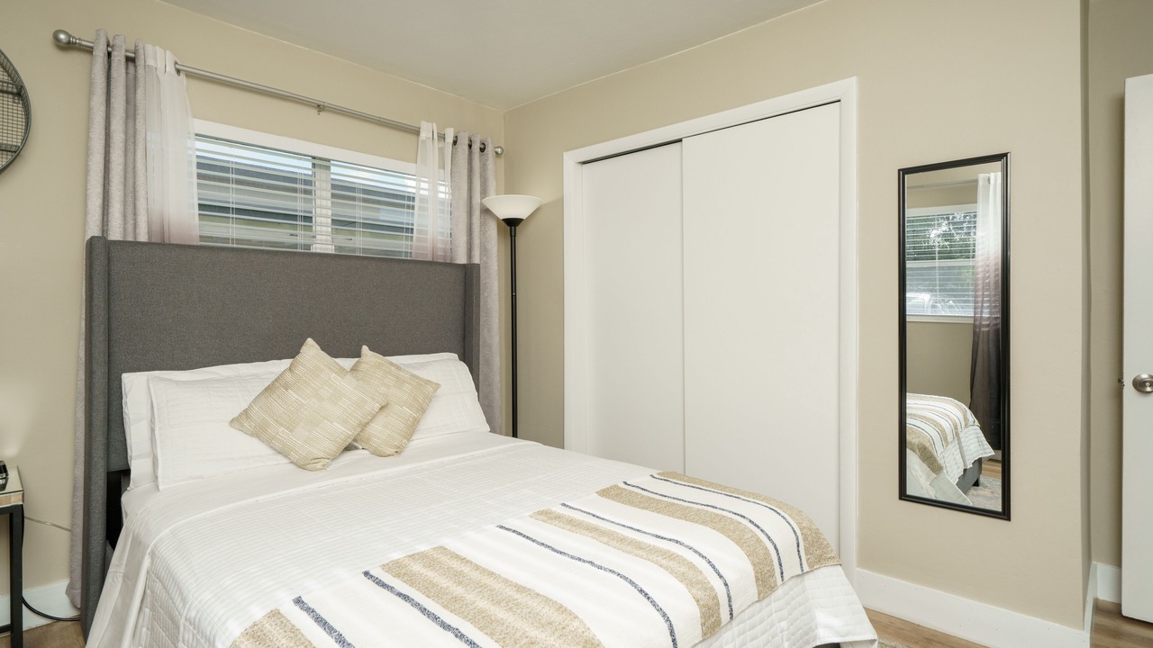 Photo of Bedroom in Pompano Beach
