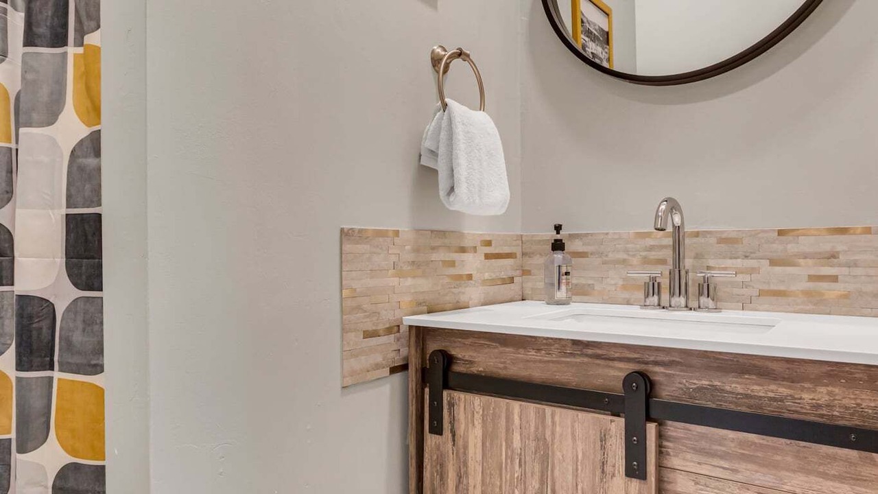 Photo of Bathroom in Garfield