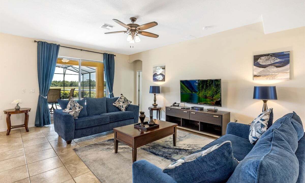 Photo of Livingroom in Watersong