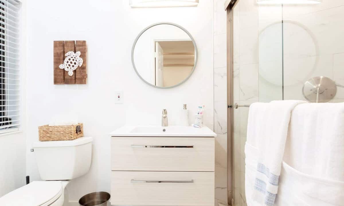 Photo of Bathroom in Santa Barbara Estates