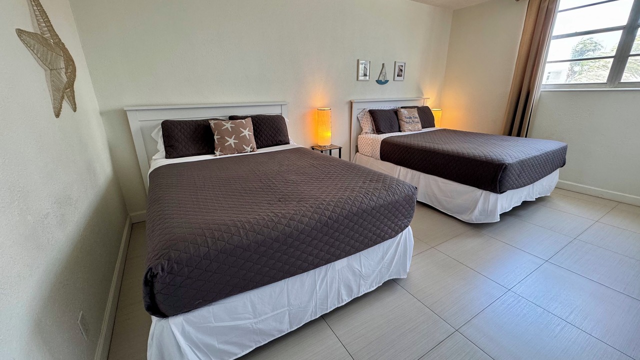 Photo of Bedroom in Hollywood South Central Beach