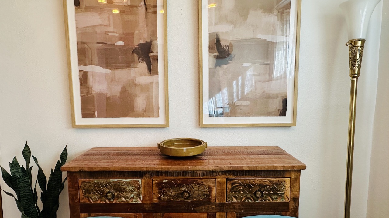 Photo of Livingroom in Truth or Consequences