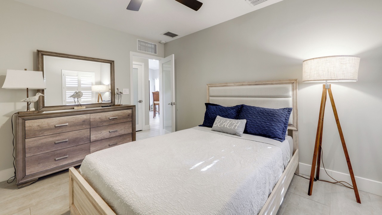 Photo of Bedroom in Santa Barbara Estates