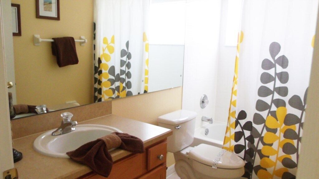 Photo of Bathroom in Orange Tree