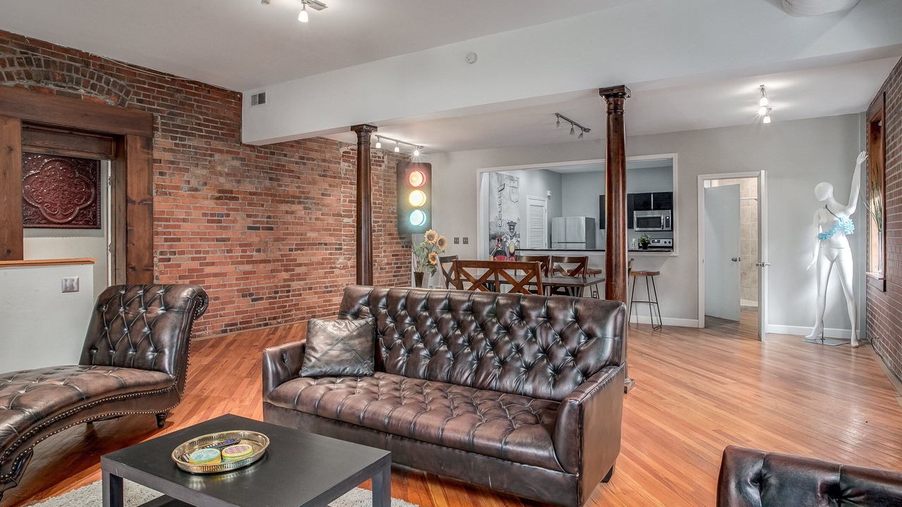 Photo of Livingroom in River Market