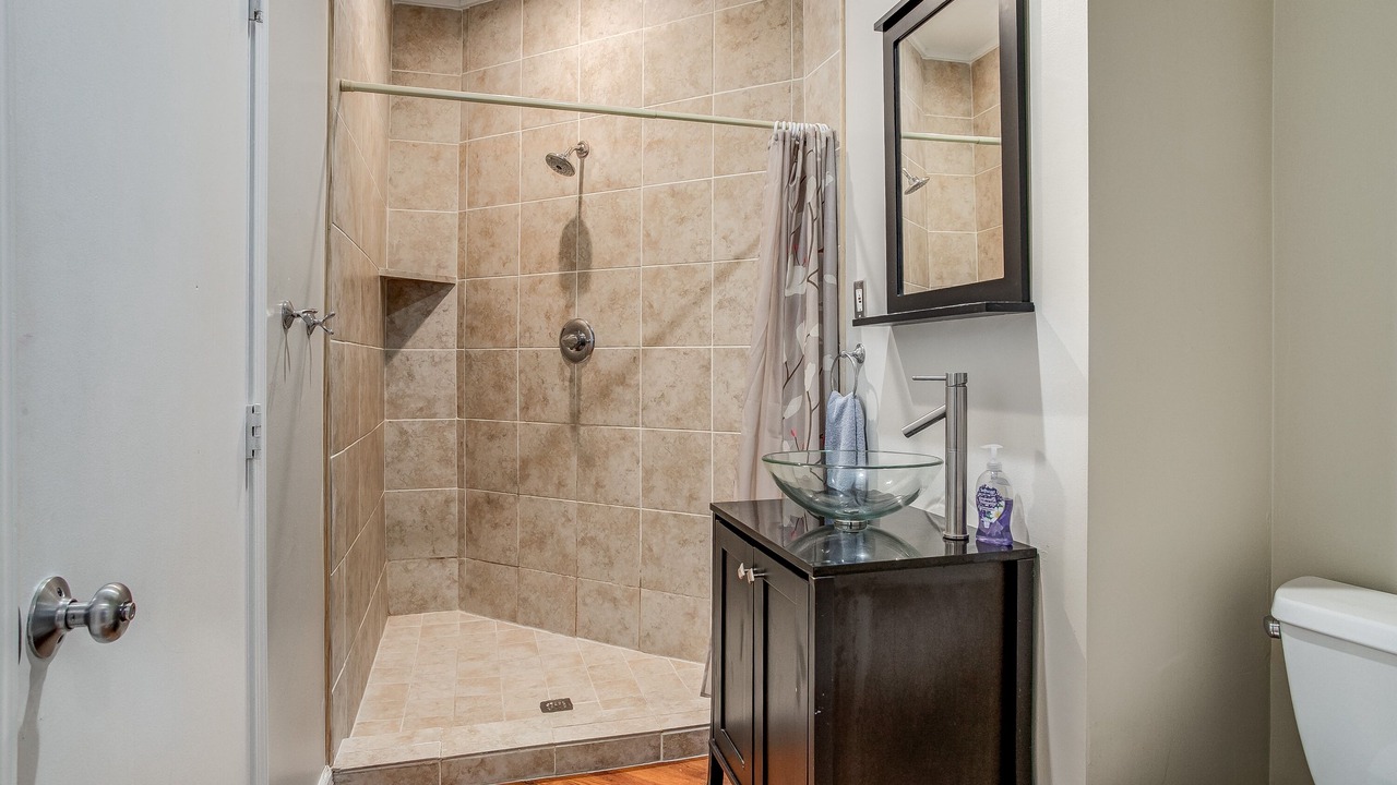 Photo of Bathroom in River Market