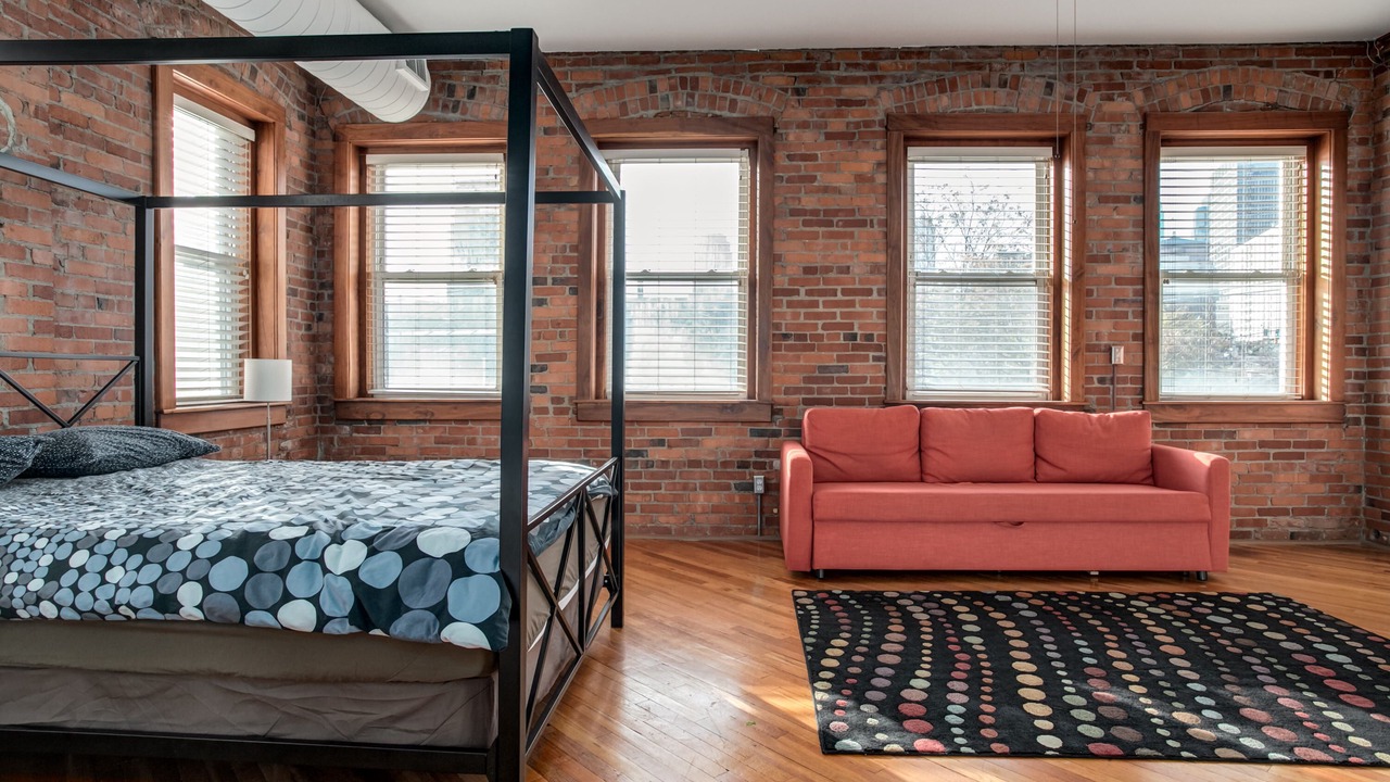 Photo of Bedroom in River Market