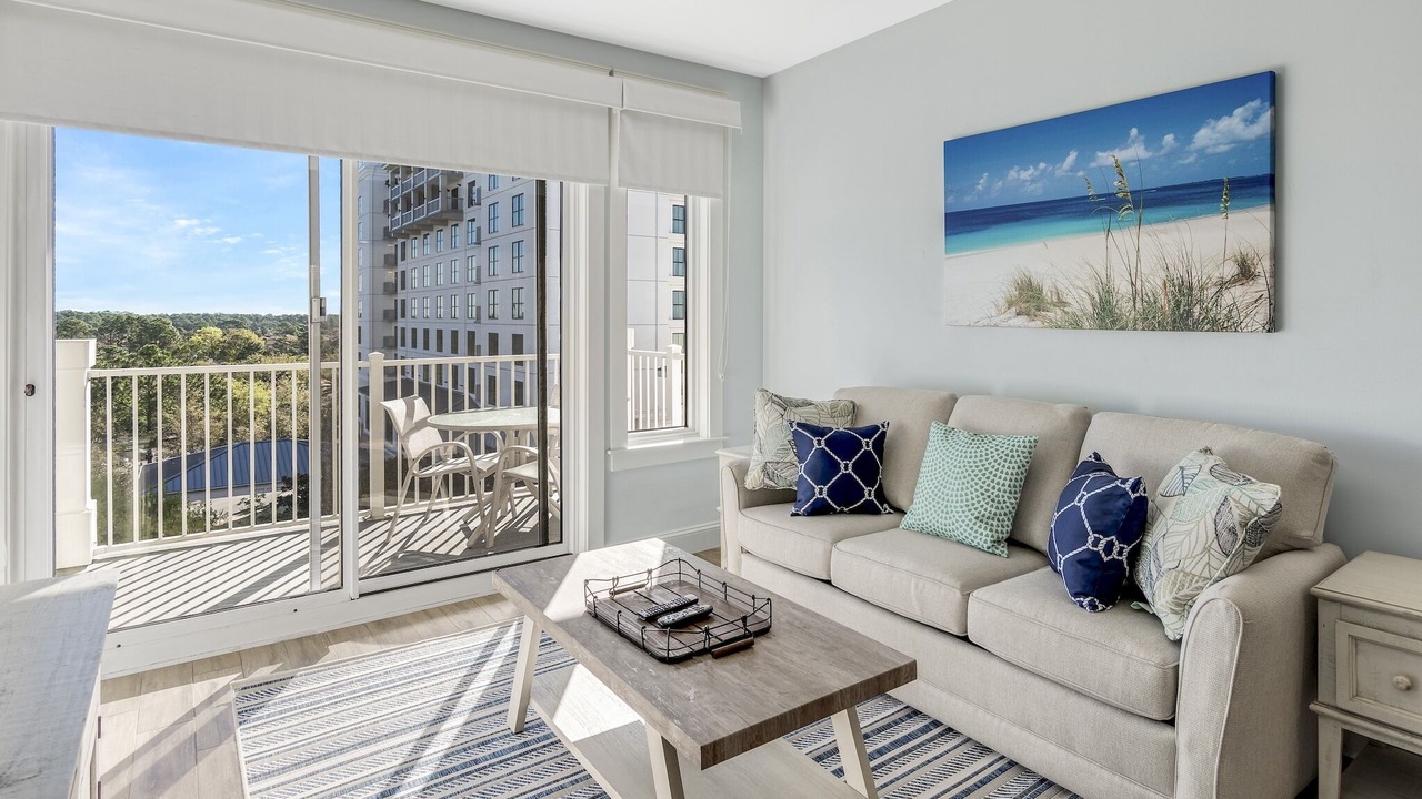 Photo of Livingroom in Baytowne Wharf