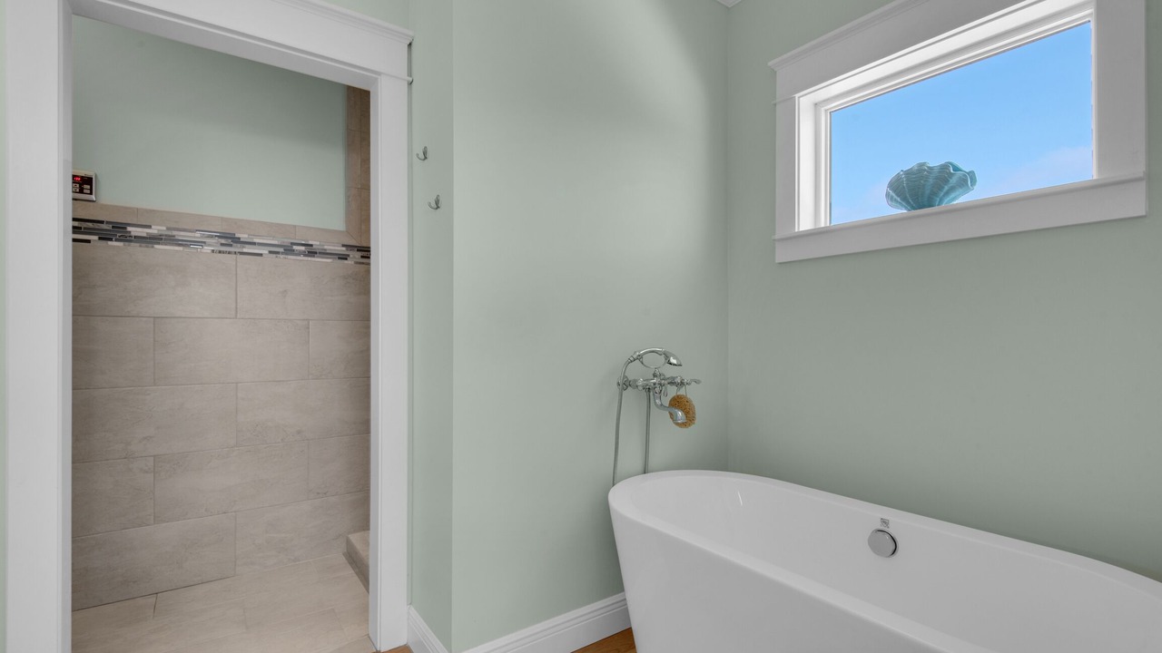 Photo of Bathroom in Tang-O-Mar