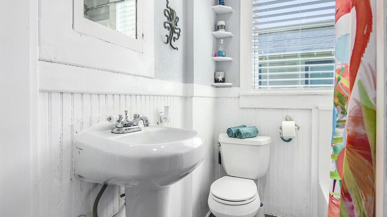 Photo of Bathroom in Galveston