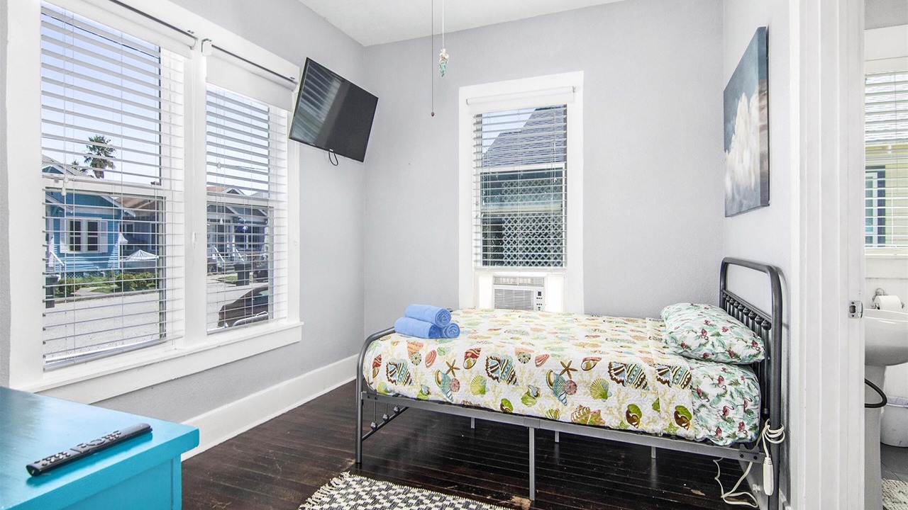 Photo of Bedroom in Galveston