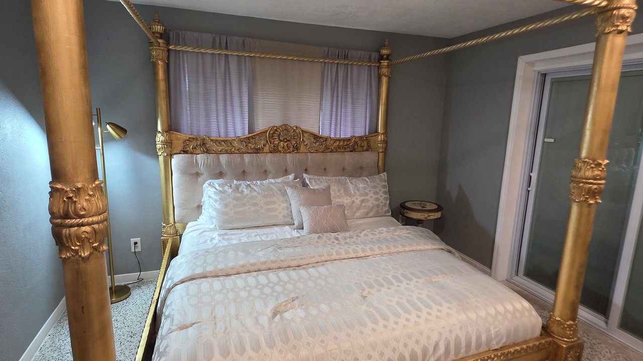 Photo of Bedroom in Sarasota Springs