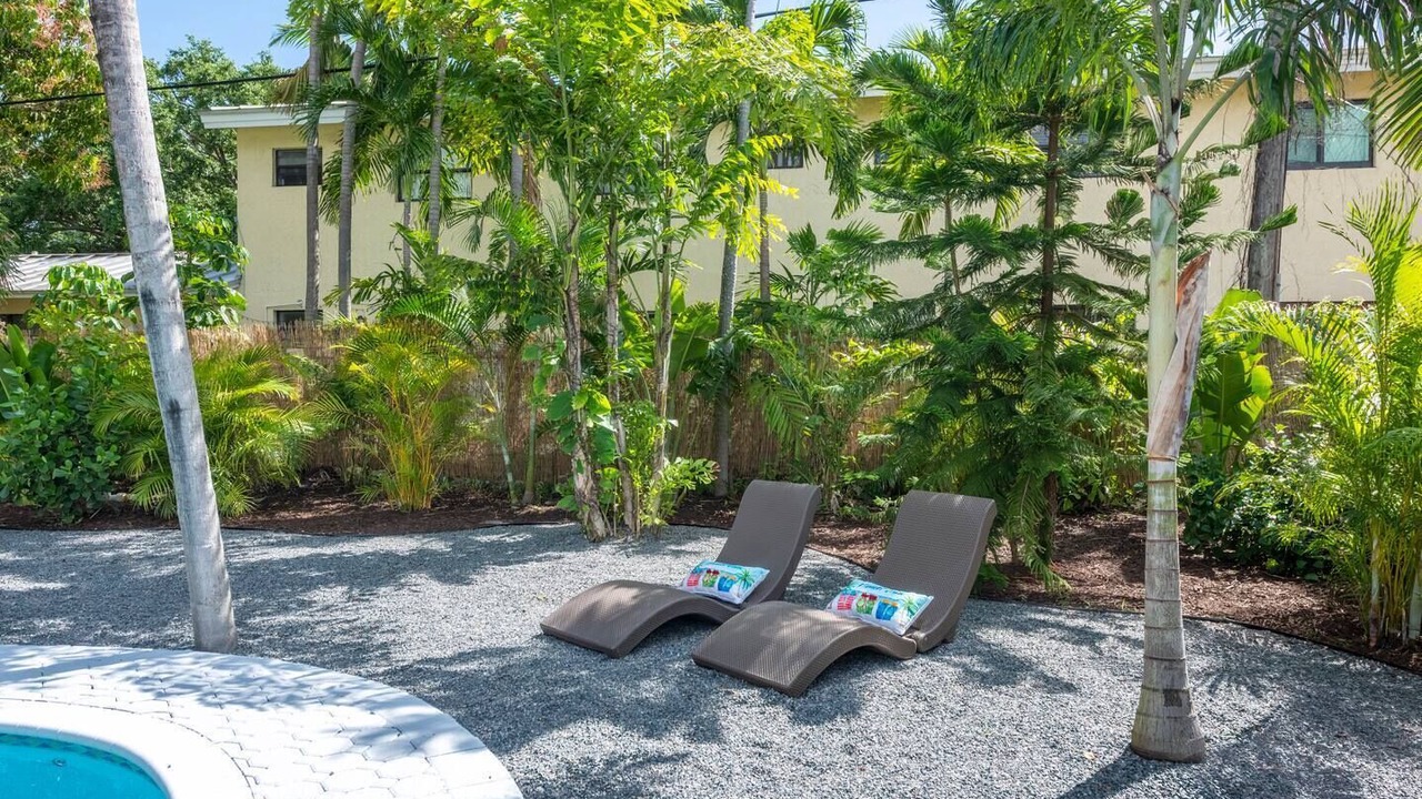 Photo of Outdoor in Middle River Terrace