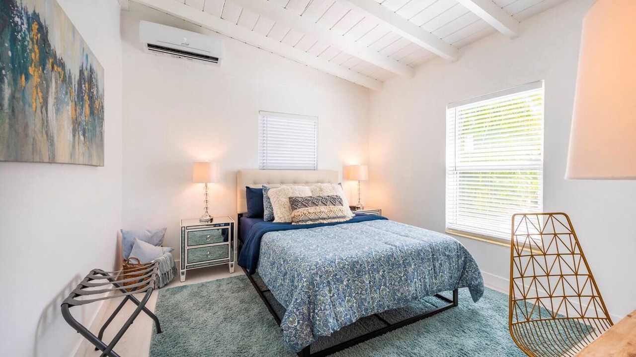 Photo of Bedroom in Middle River Terrace