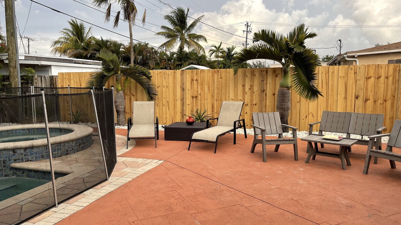 Photo of Patio Balcony in West Little River