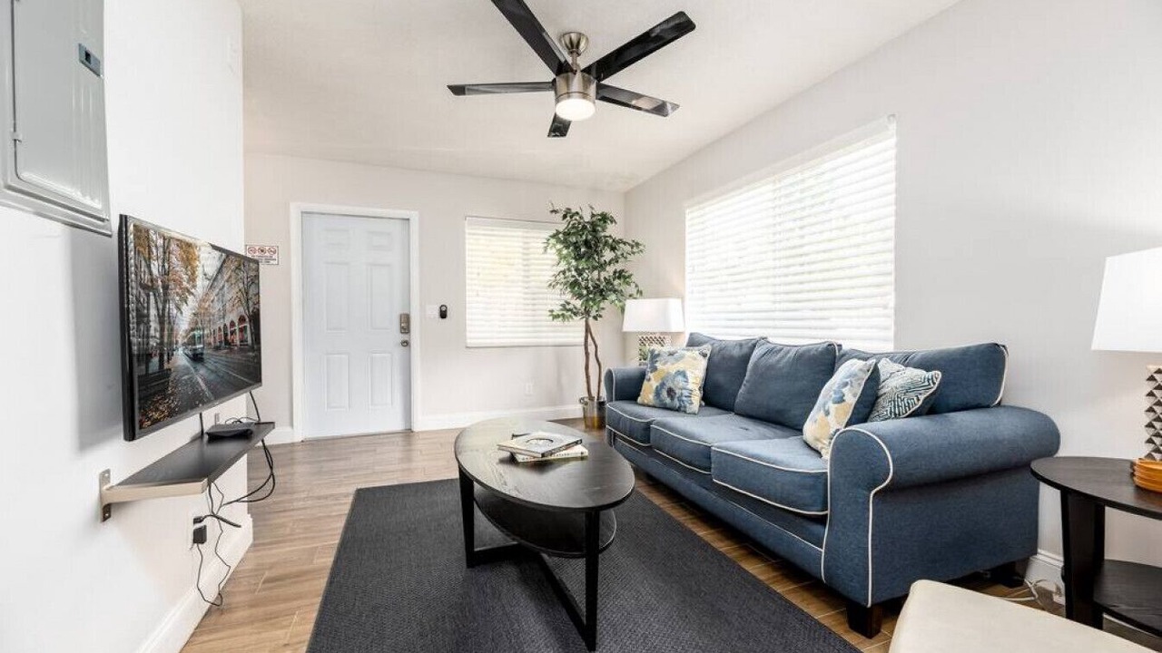 Photo of Livingroom in Wilton Manors