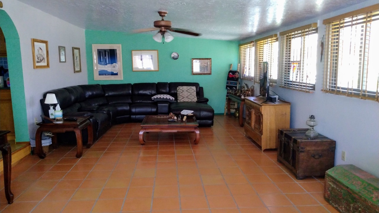 Photo of Livingroom in Truth or Consequences