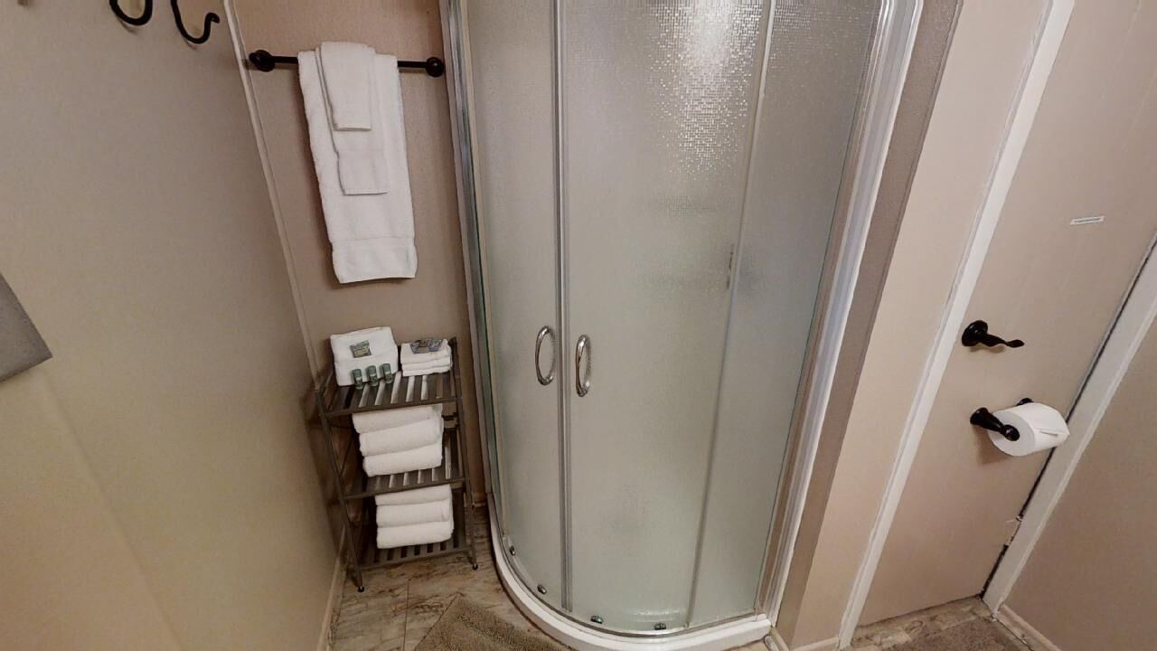 Photo of Bathroom in Red River