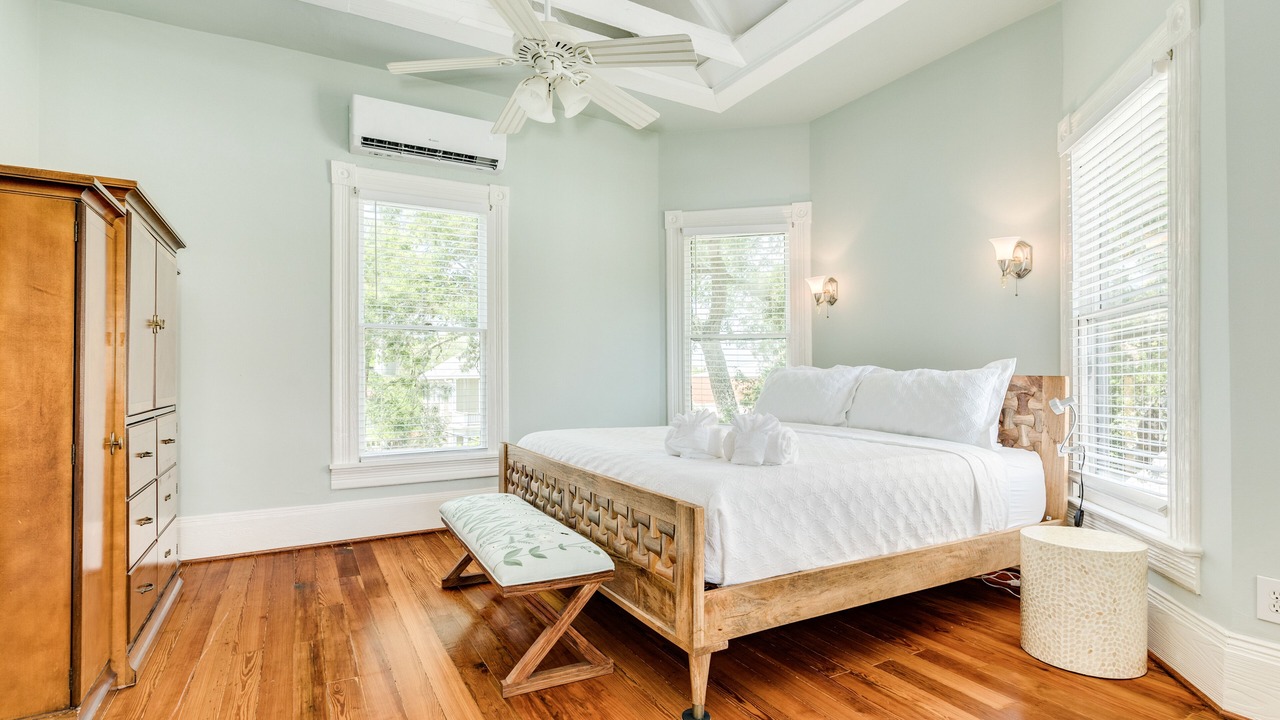 Photo of Bedroom in Galveston