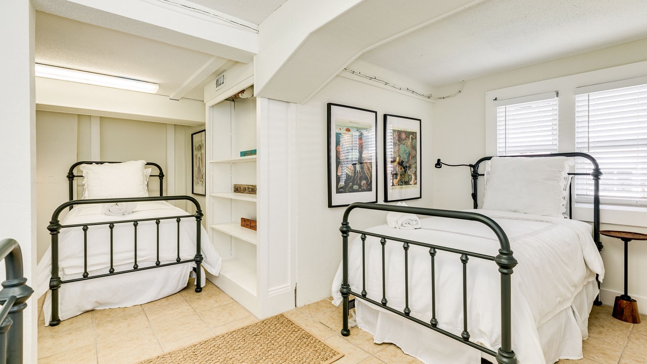 Photo of Bedroom in Galveston