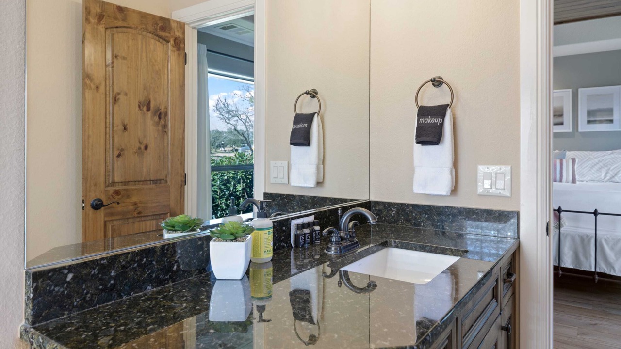 Photo of Bathroom in Kingsland