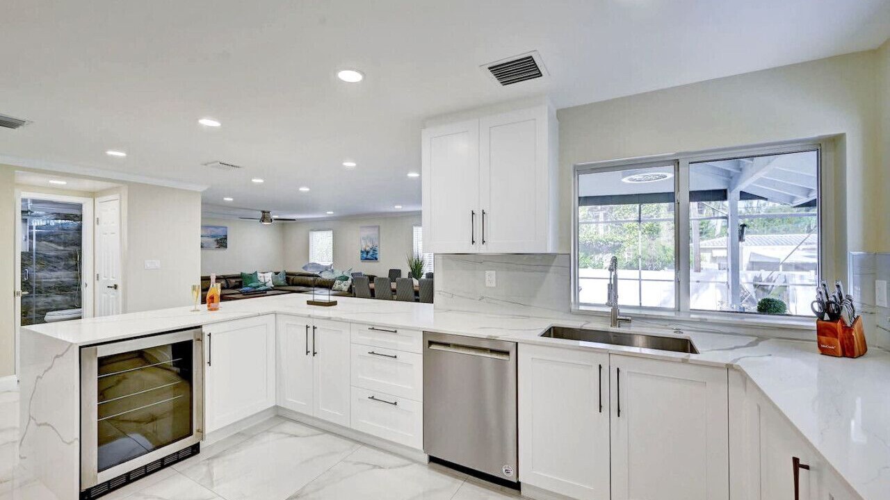 Photo of Kitchen in Hollywood Lakes