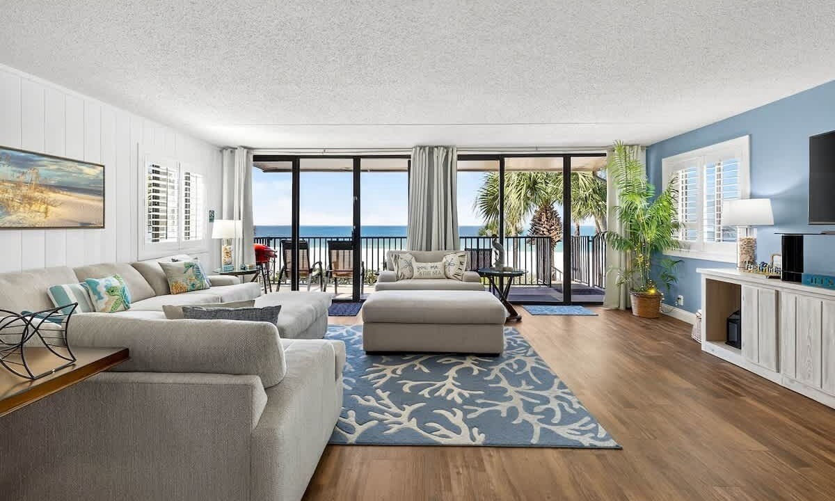 Photo of Livingroom in Belleair Beach