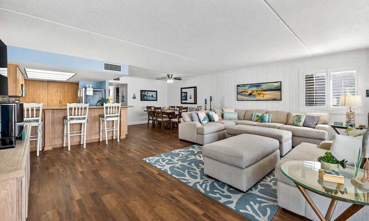 Photo of Livingroom in Belleair Beach