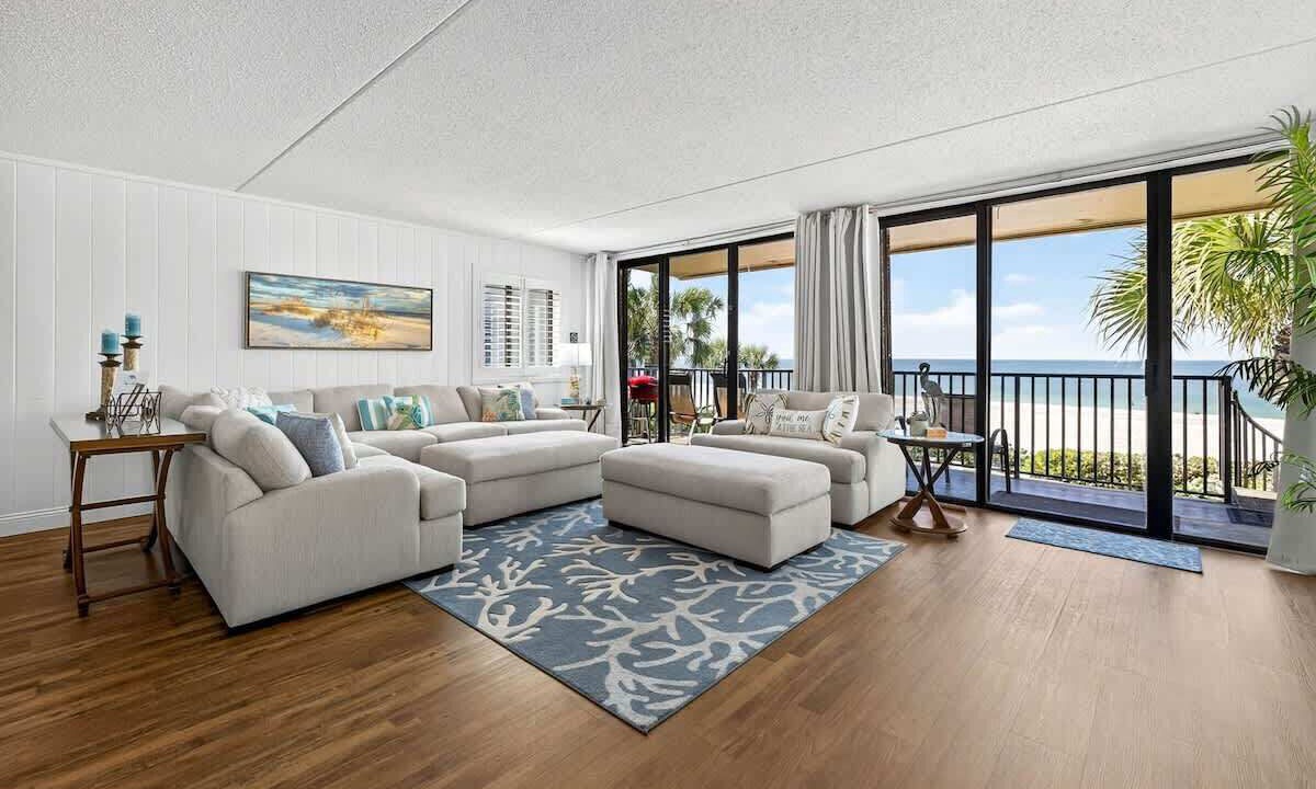 Photo of Livingroom in Belleair Beach