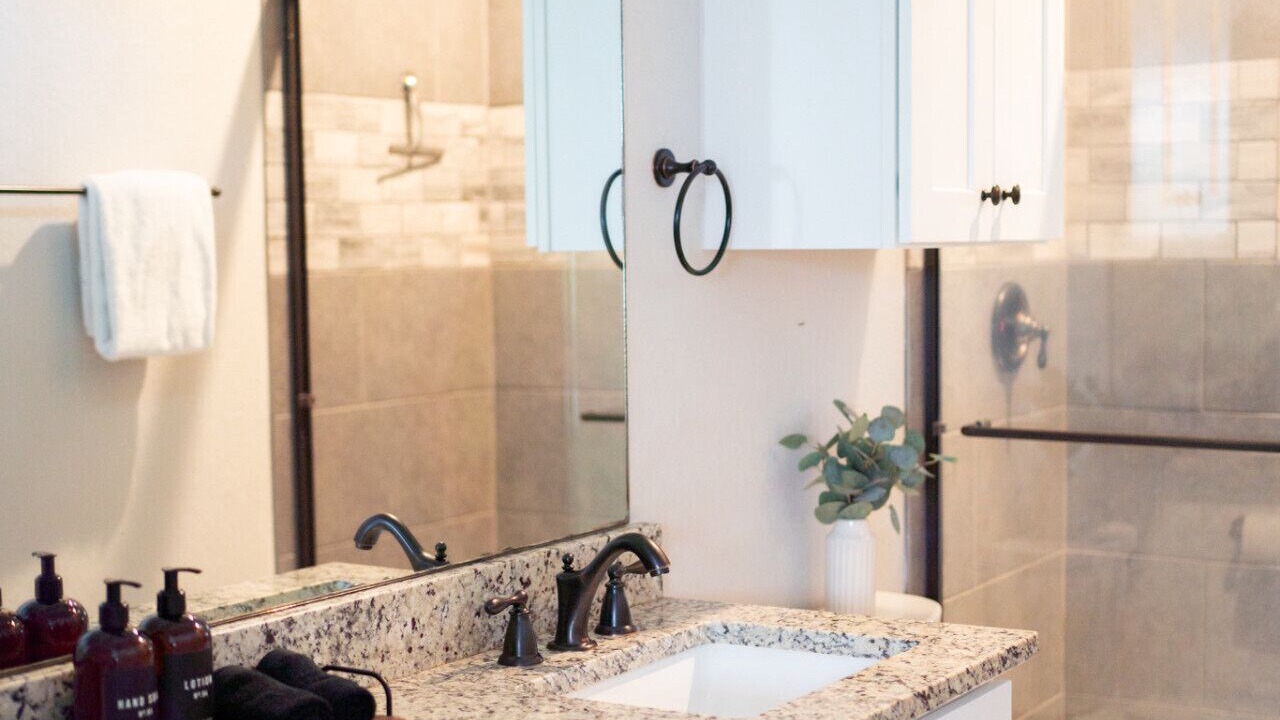 Photo of Bathroom in Canyon Lake