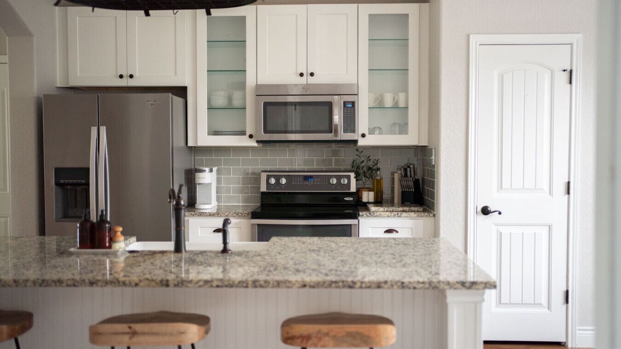 Photo of Kitchen in Canyon Lake