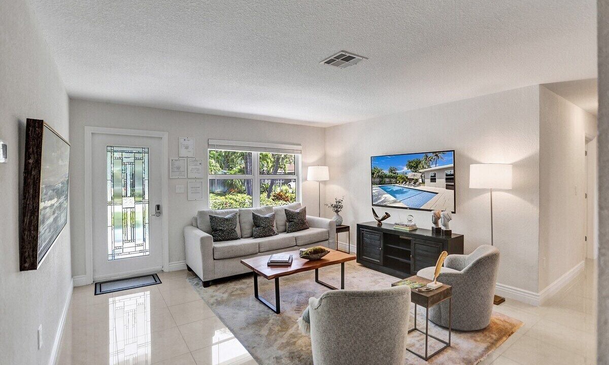 Photo of Livingroom in Wilton Manors