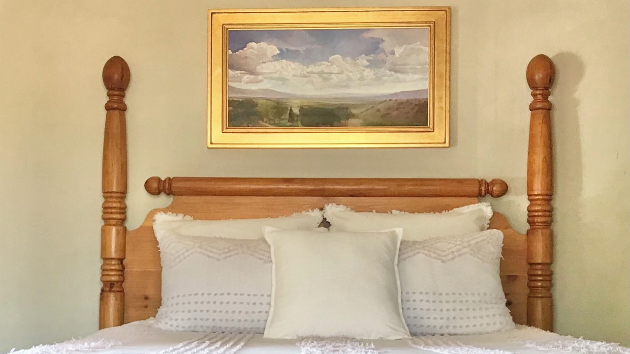 Photo of Bedroom in Near North Valley