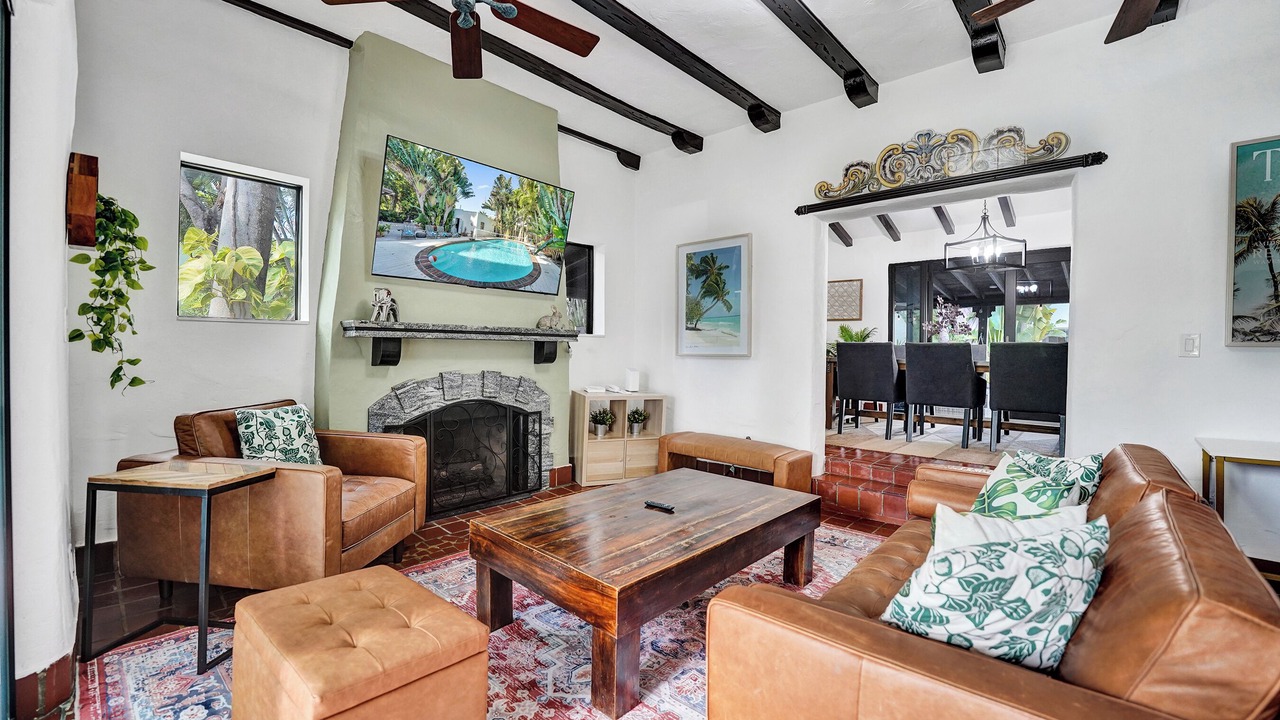 Photo of Livingroom in South Lake